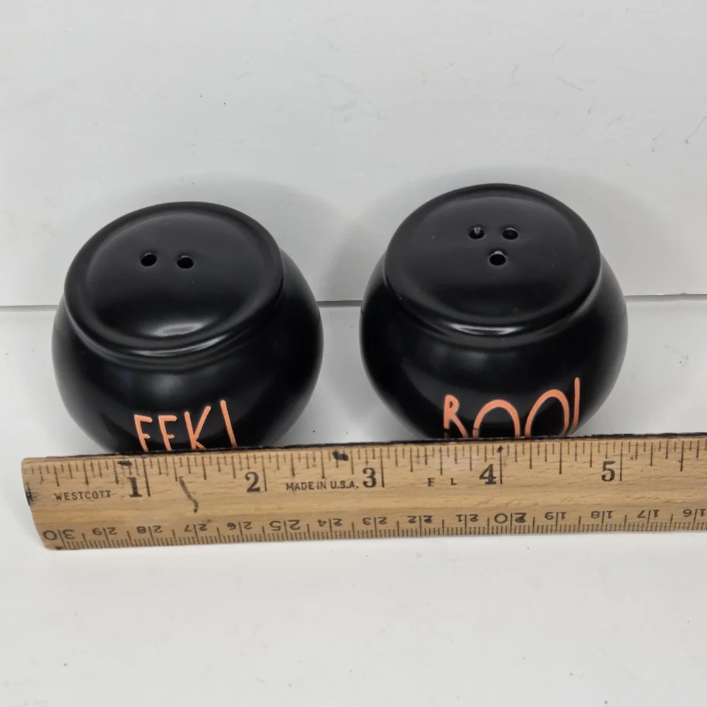 Rae Dunn Black‎ Halloween Cauldron Salt and Pepper Shakers BOO and EEK